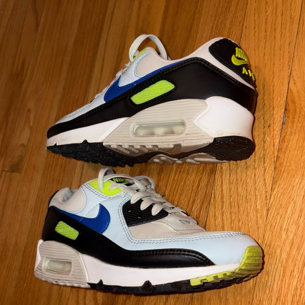 ✨ NIKE ✨ Women’s Air Max 90 Summit White/Racer Blue/Volt Size 6.5 With Box $140 - Picture 11 of 15